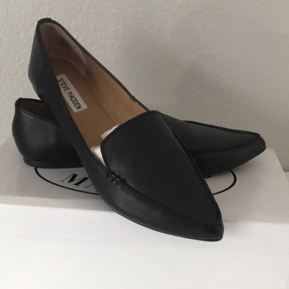 *NEW Flats (never worn)
